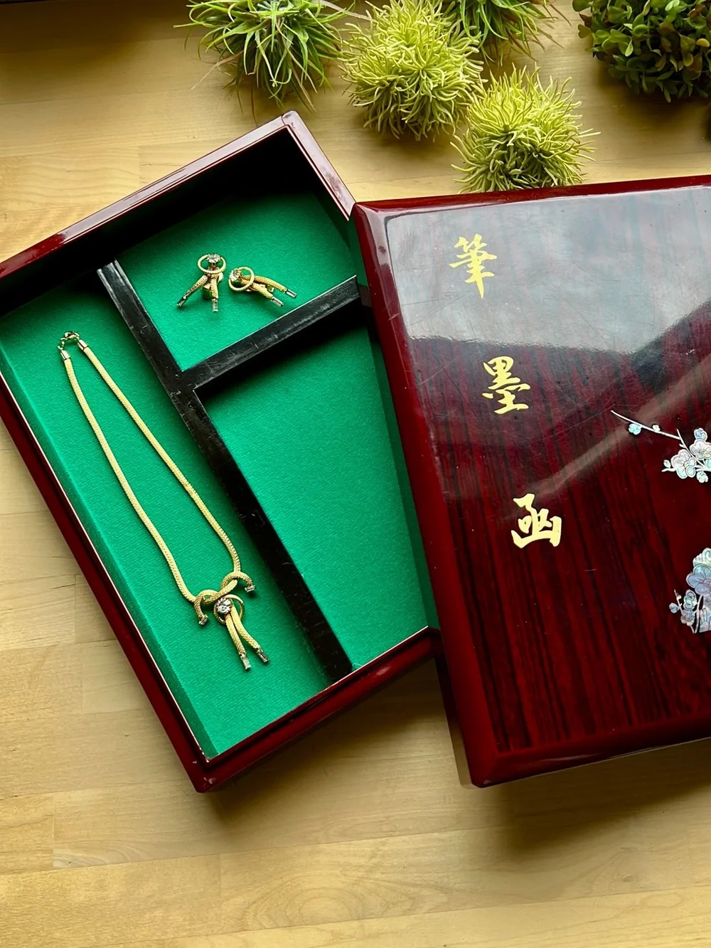 Calligraphy Mother of Pearl Floral Texture Pattern Wooden Box Container Case